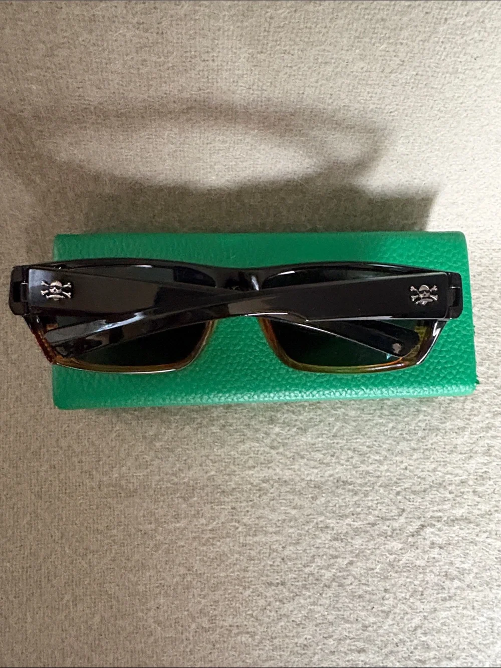 Women’s Blue Mirrored Lens Sunglasses with Black and Brown Frame